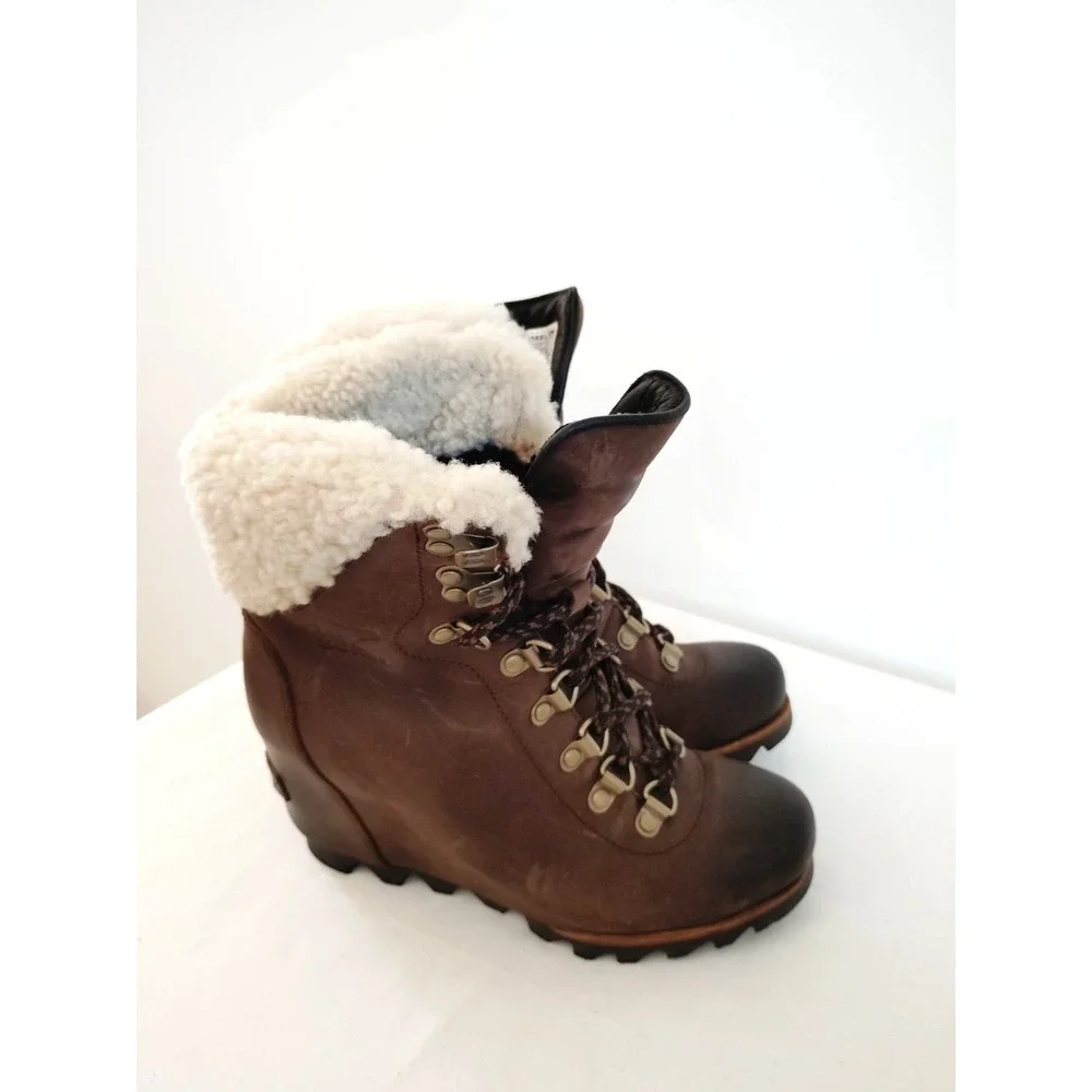 Sorel Women's 5.5 Joan of Arctic Wedge Lexie Brown Leather Fur Lined Waterproof